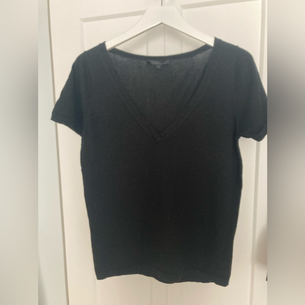 Ca va de soi v-neck sweater